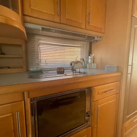 Kemping Sea Caravan/camper On The Kiten