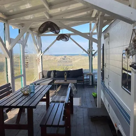 Sea Caravan/camper On The Kemping *