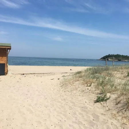 Sea Caravan/camper On The Kemping