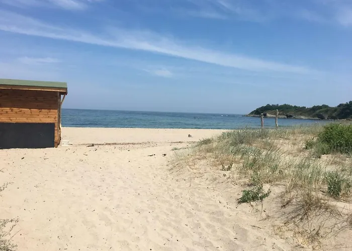 Sea Caravan/camper On The Campsite