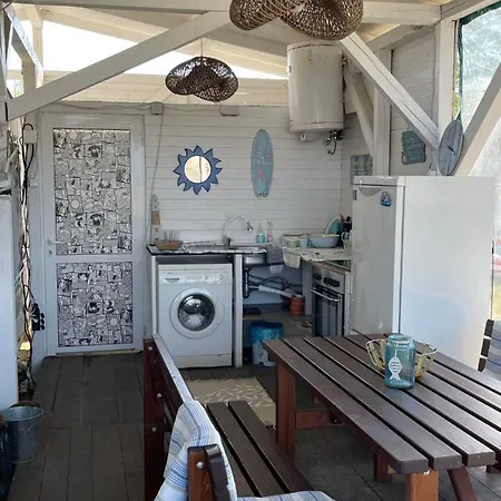 Sea Caravan/camper On The Китен