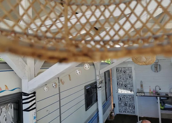 Sea Caravan/camper On The